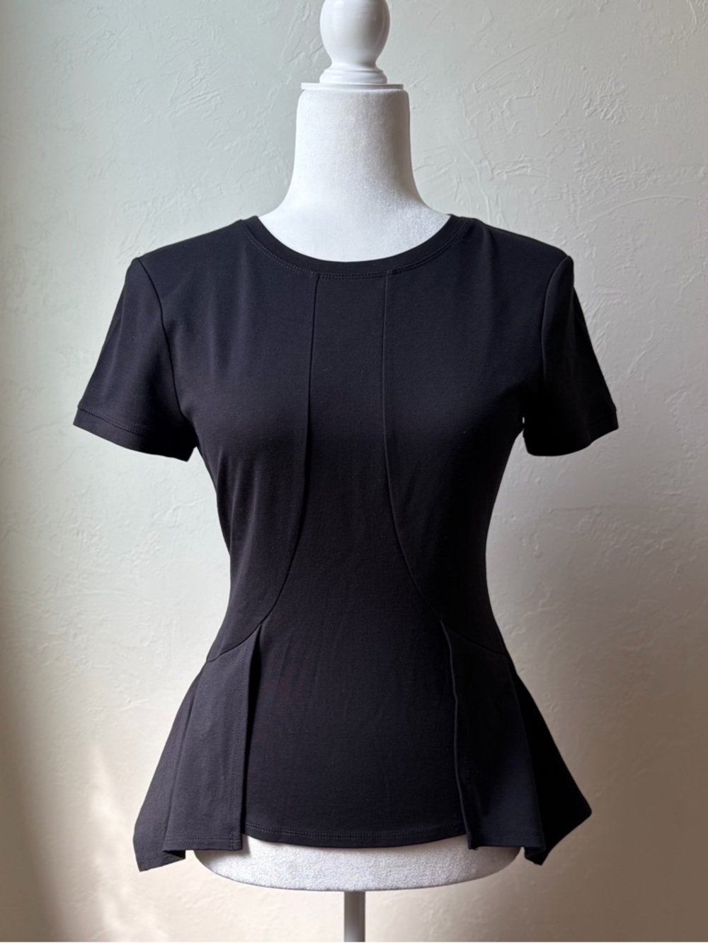 BCBGMaxAzria Black Contour Seam Sculpted Flare Hem Top XS